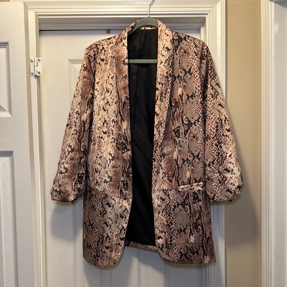 Brown Blazer with Snake Print and Open Front Style